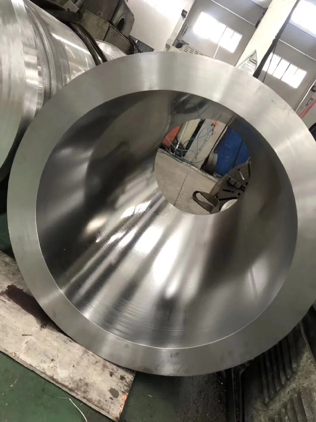 China OEM Large Diameter Commercial Centrifugal Roll, Chilled Forged Steel Rolls for Rolling Machine with CNC Machining